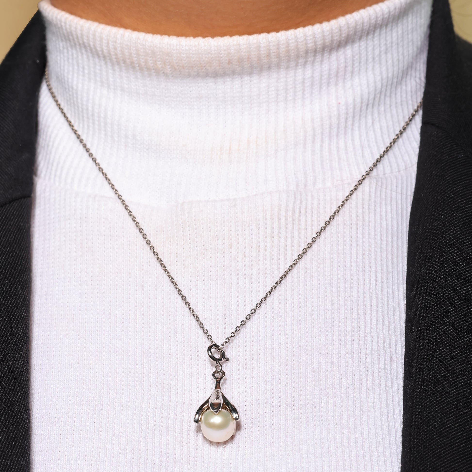 925 Silver Pearl Tulip Bud Pendant Necklace