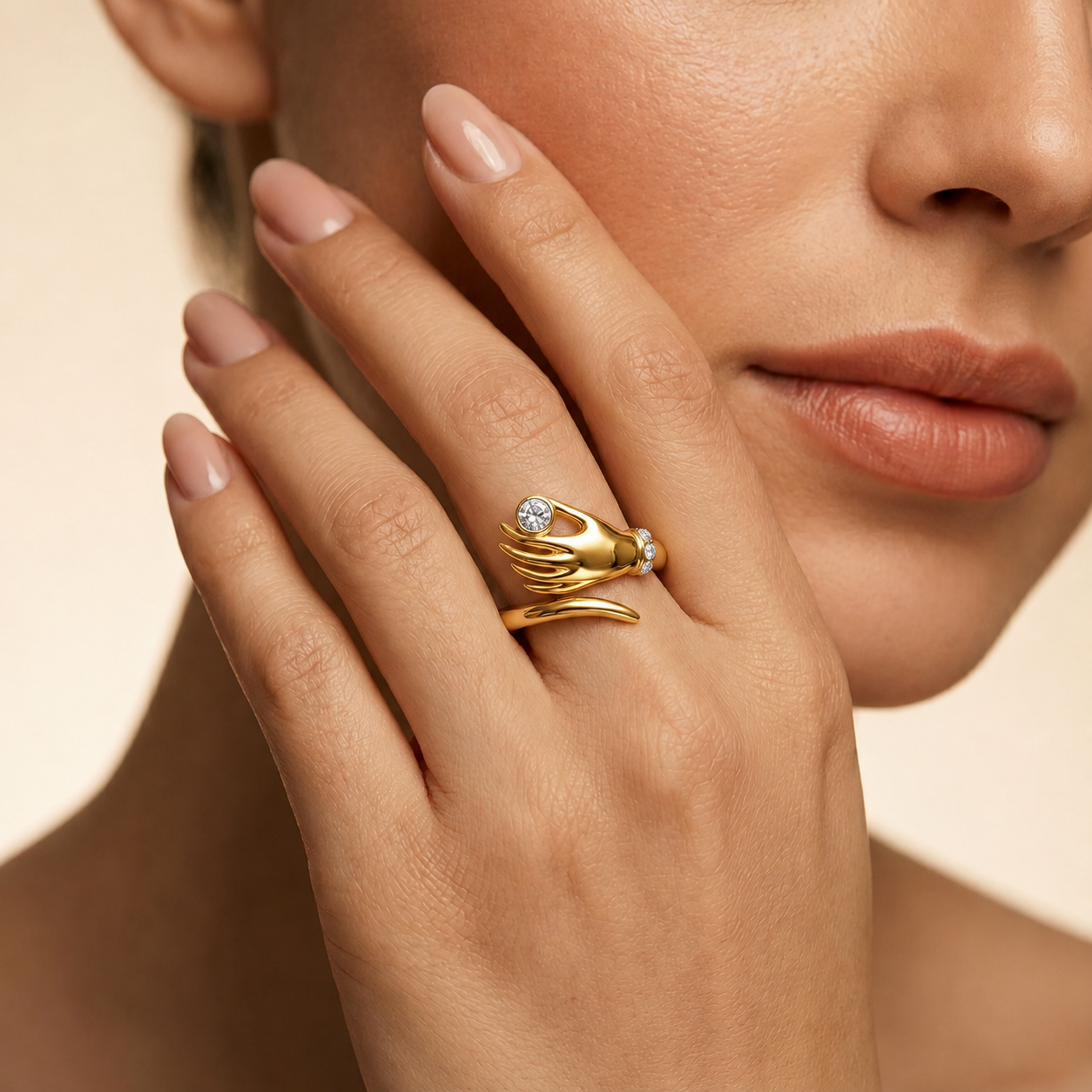Silver Vintage Style Hand Hug Adjustable Ring