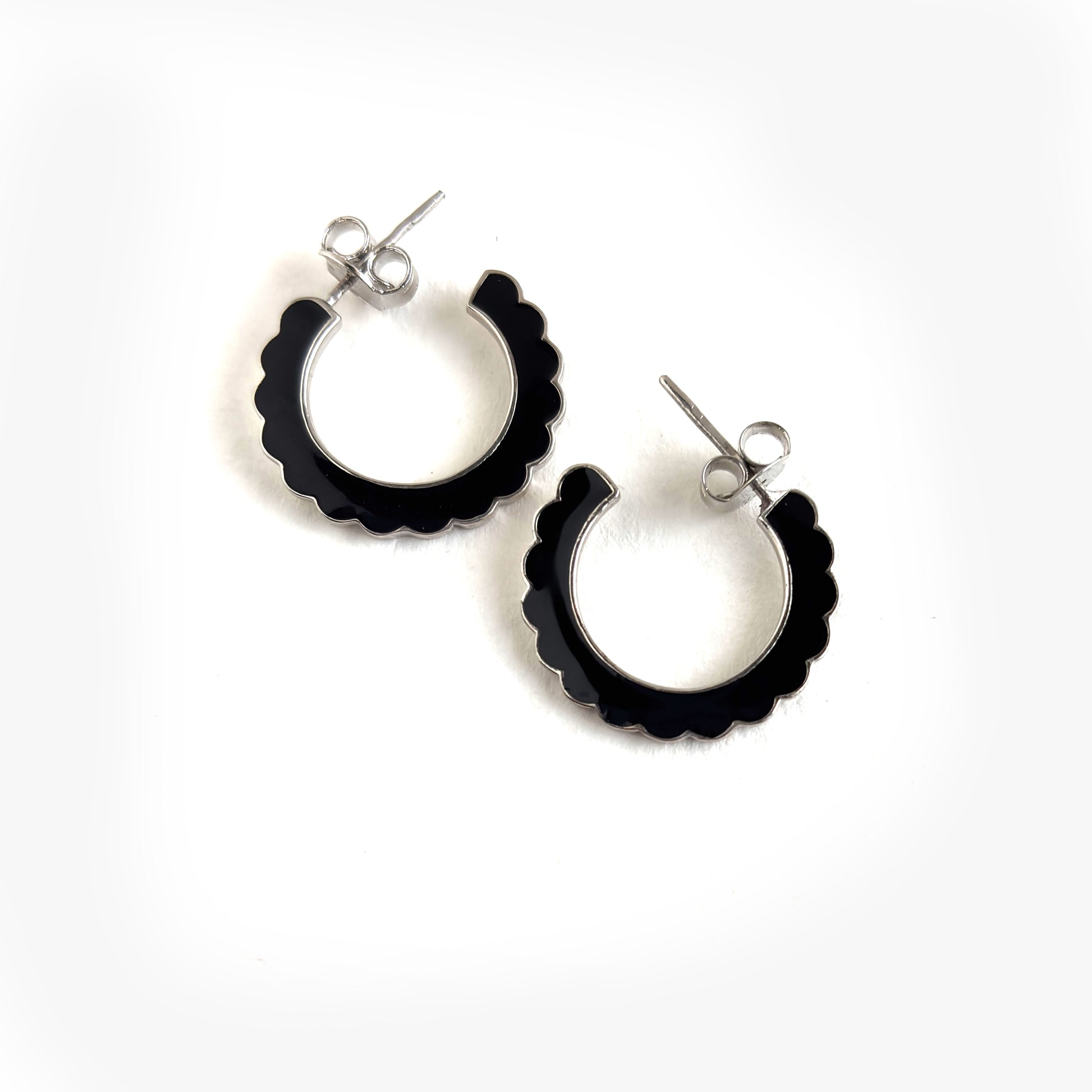 Minimalist Black Wavy Earrings | Modern Geometric Hoops