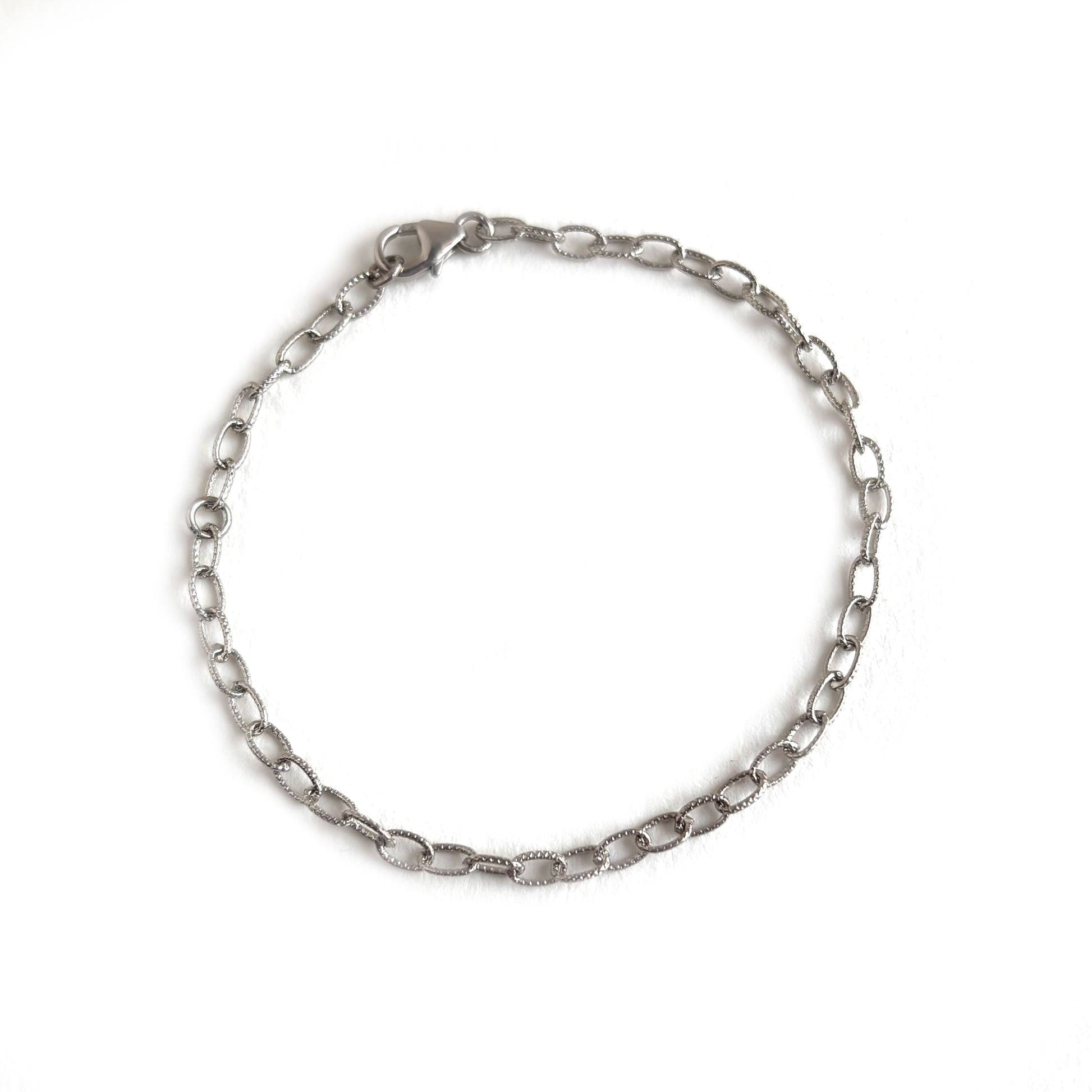 18k Gold Plated Textured Oval Link Chain Bracelet