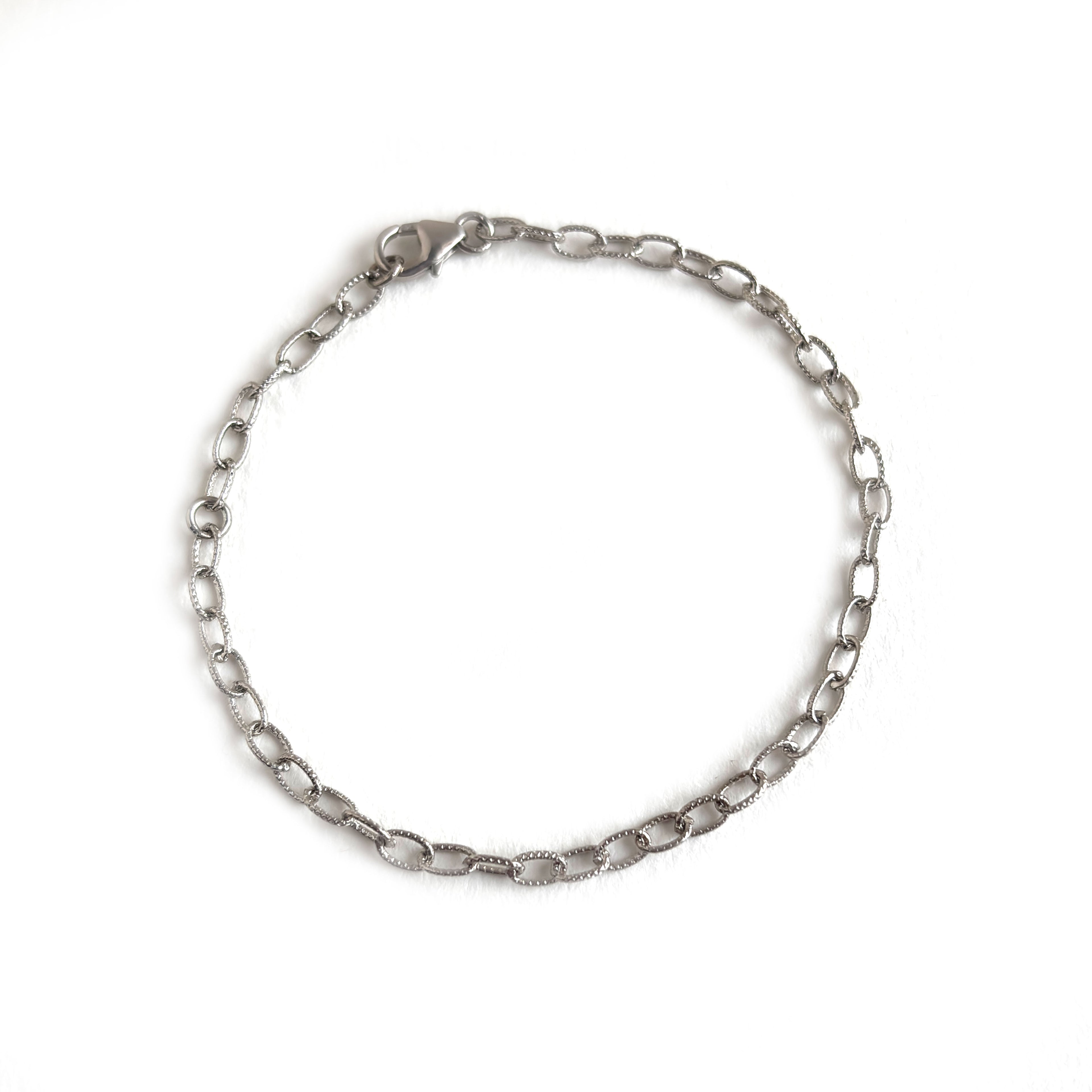 18k Gold Plated Textured Oval Link Chain Bracelet